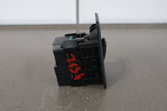2003 - 2007 Hummer H2 - Left or Right Rear Window Switch 15093146