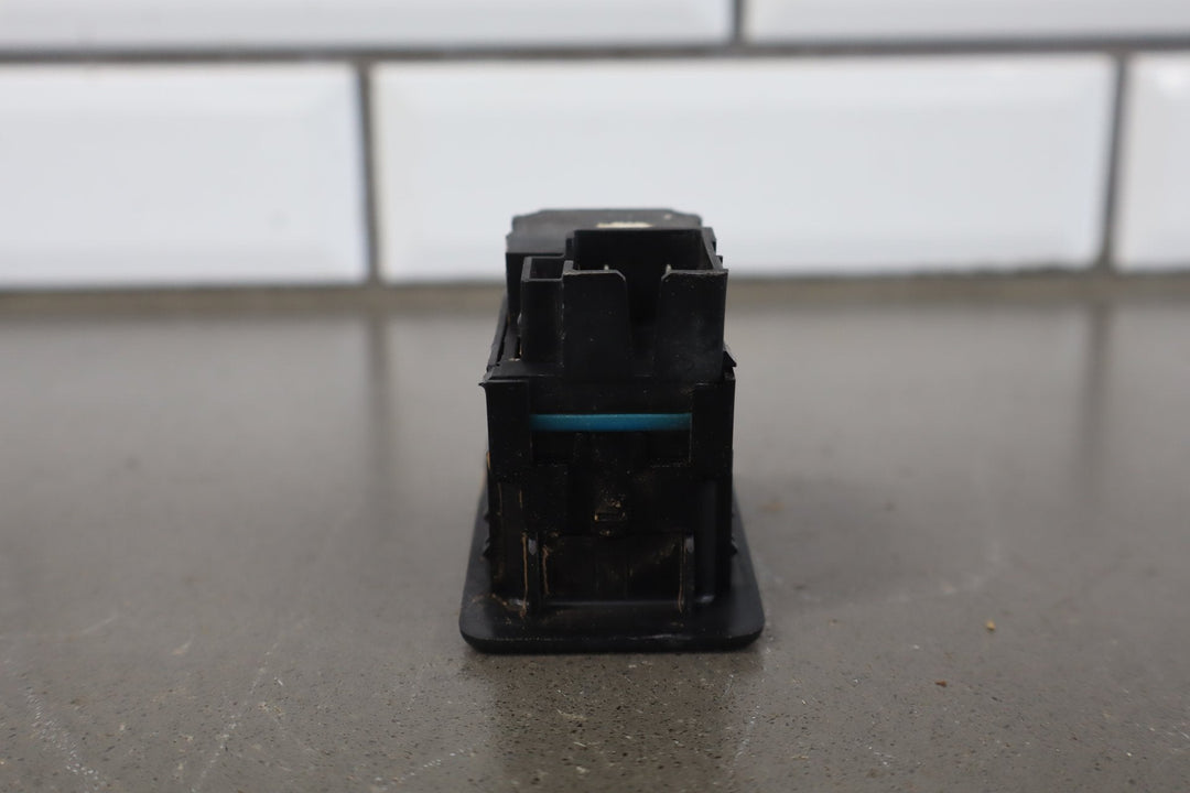 2003 - 2007 Hummer H2 - Left or Right Rear Window Switch 15093146