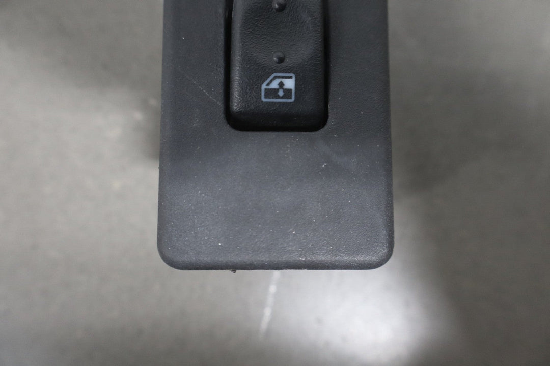 2003 - 2007 Hummer H2 - Left or Right Rear Window Switch 15093146