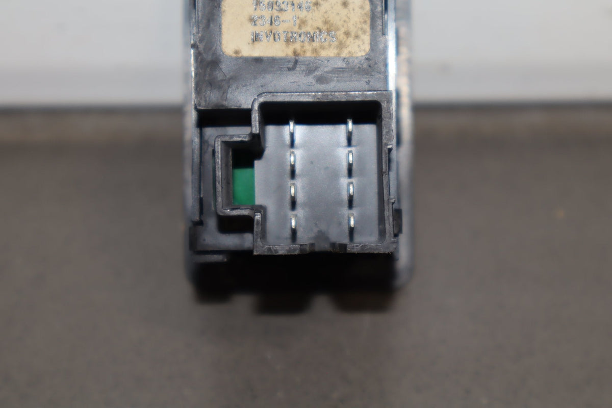 2003-2007 Hummer H2- Left or Right Rear Window Switch 15093146