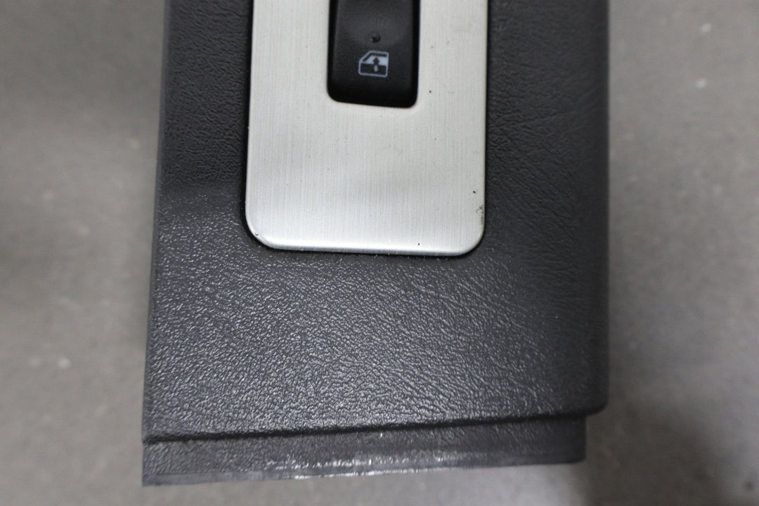 2003 - 2007 Hummer H2 - Left or Right Rear Window Switch 15093146