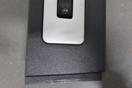 2003 - 2007 Hummer H2 - Left or Right Rear Window Switch 15093146