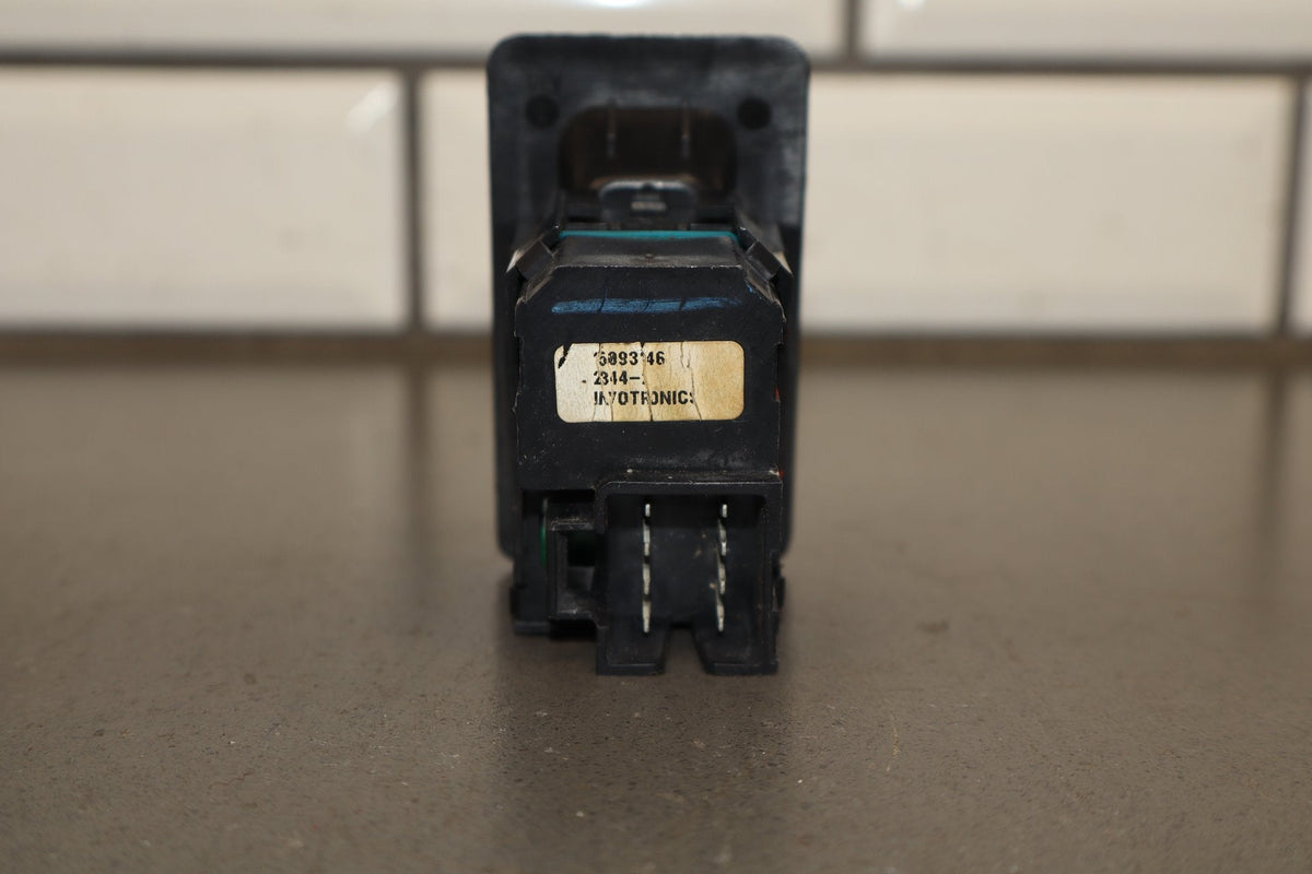 2003-2007 Hummer H2 - Left or Right Rear Window Switch