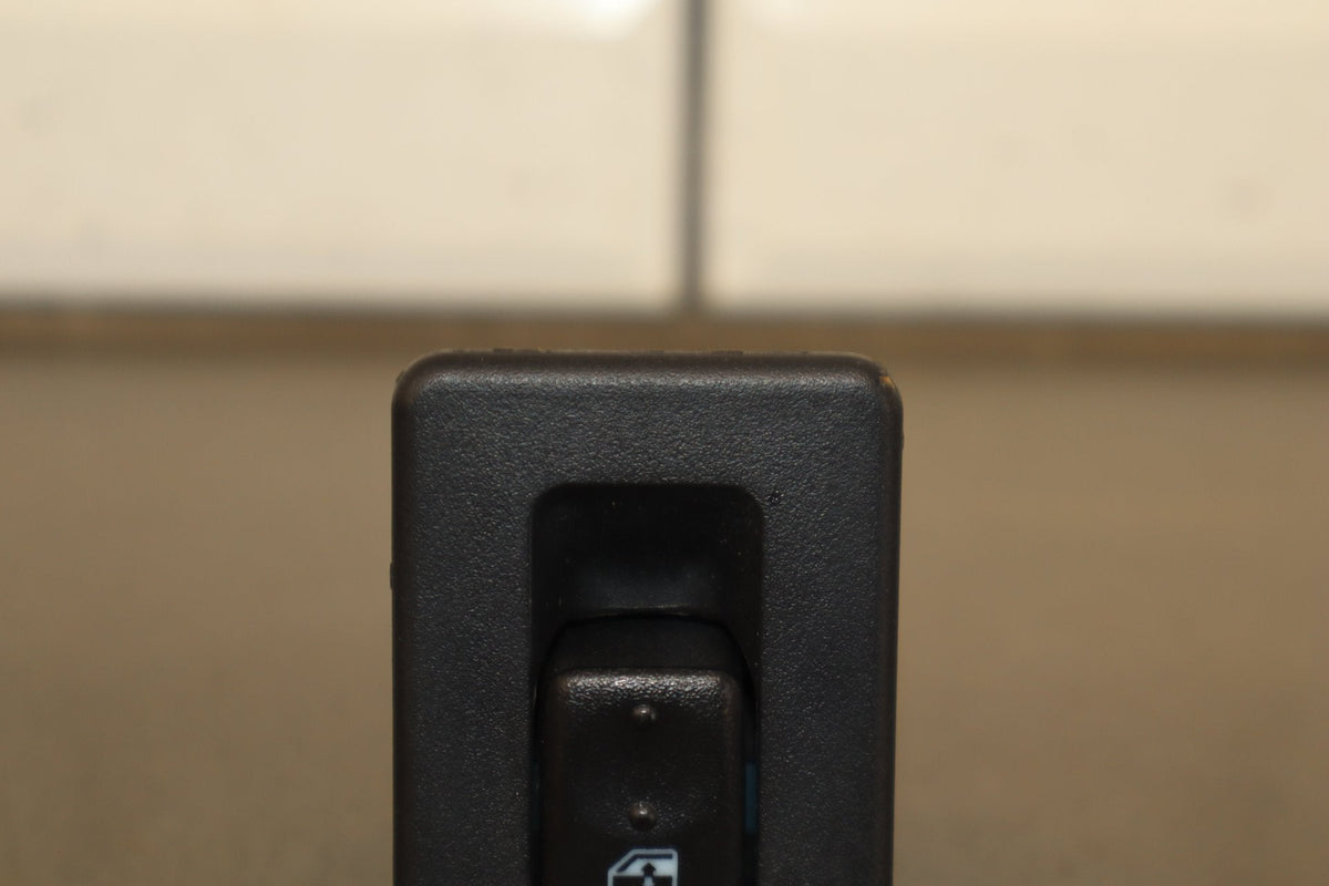 2003-2007 Hummer H2 - Left or Right Rear Window Switch