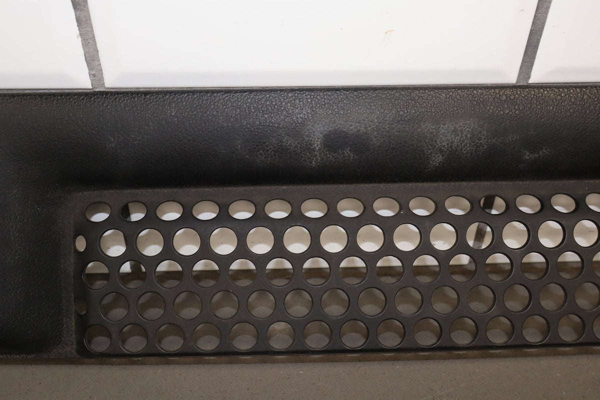 2003-2007 Hummer H2 Lower Front Grille 15078156