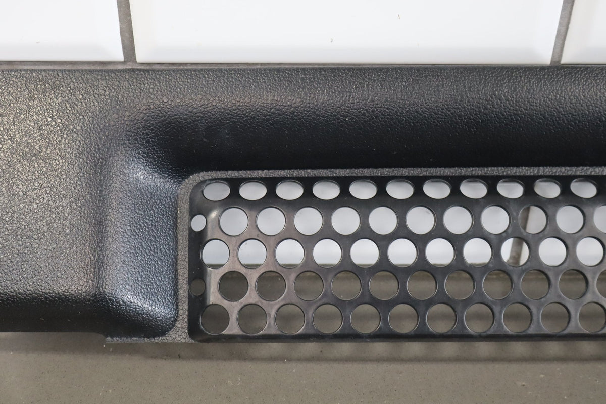 2003-2007 Hummer H2 Lower Front Grille 15078156