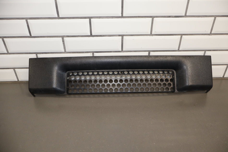 2003-2007 Hummer H2 Lower Front Grille 15078156