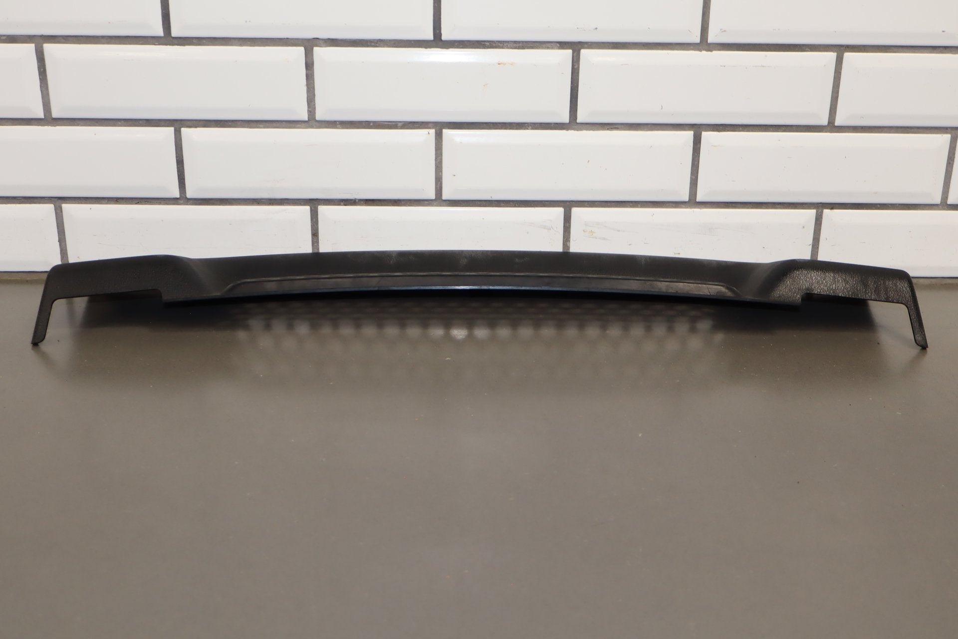 2003-2007 Hummer H2 Lower Front Grille 15078156