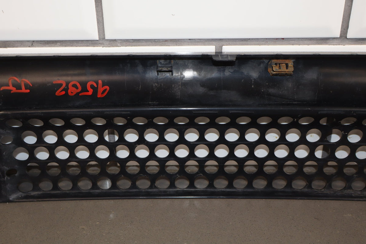 2003-2007 Hummer H2 Lower Front Grille 15078156
