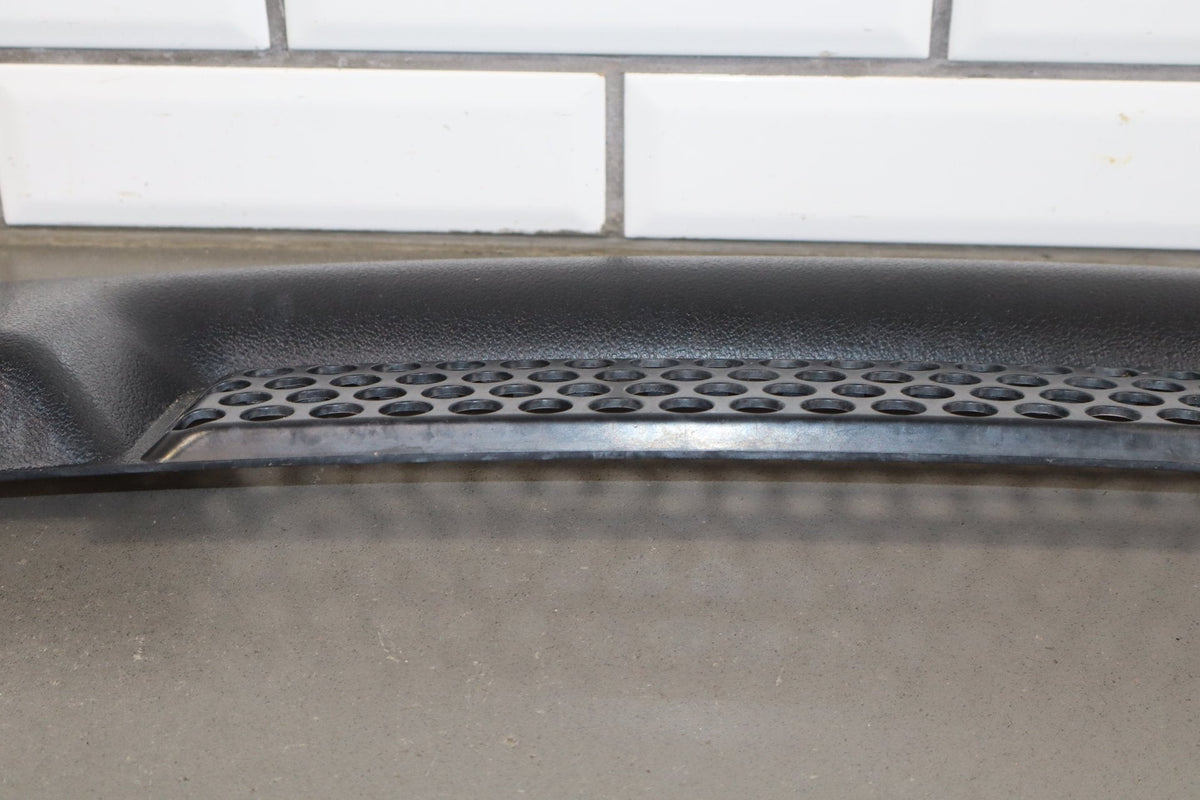 2003-2007 Hummer H2 Lower Front Grille 15078156