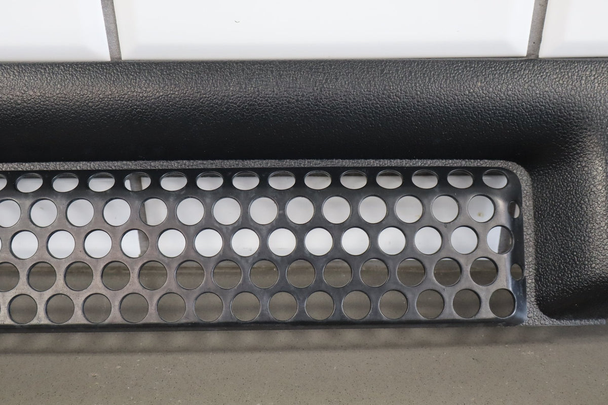 2003-2007 Hummer H2 Lower Front Grille 15078156