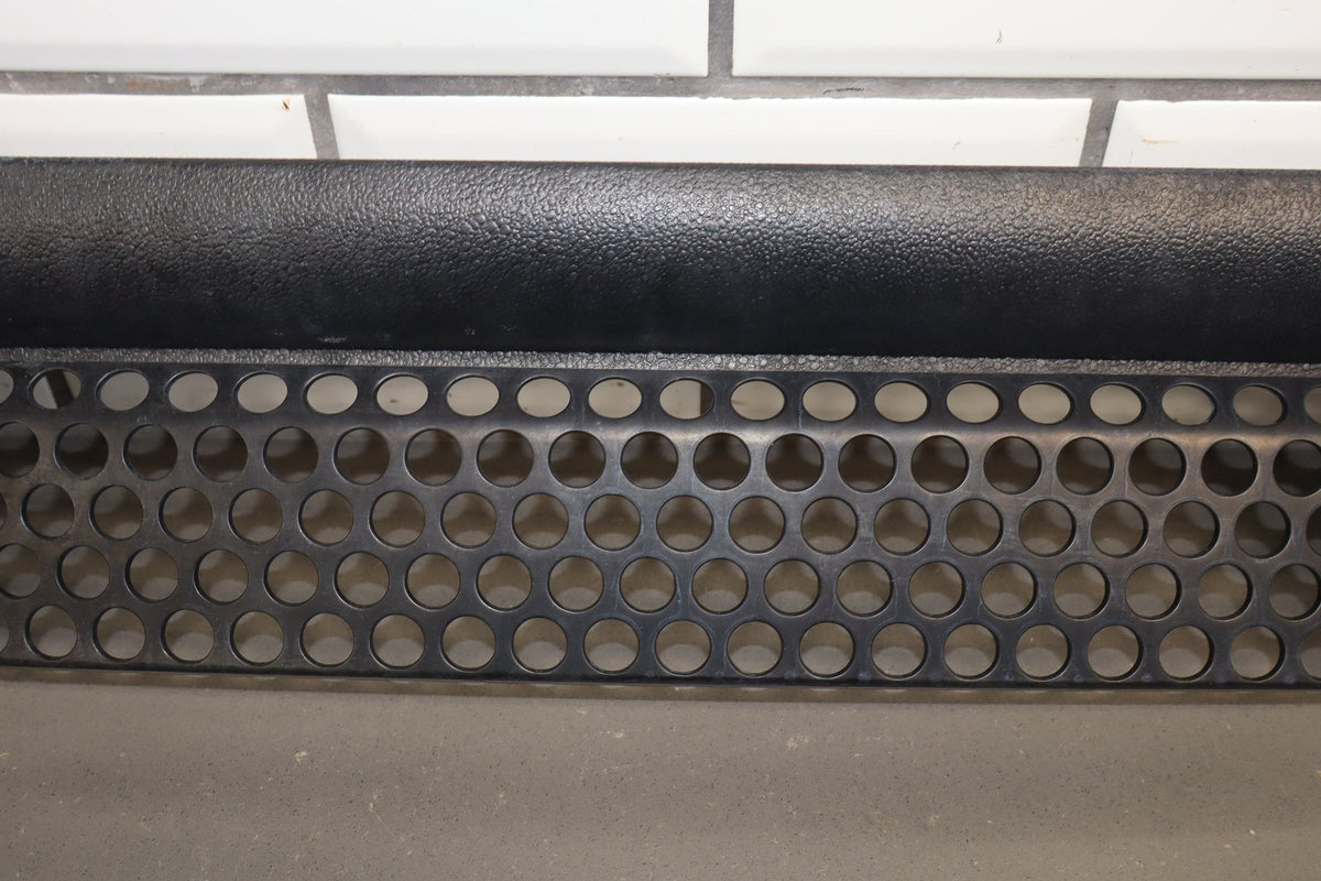 2003-2007 Hummer H2 Lower Front Grille 15078156