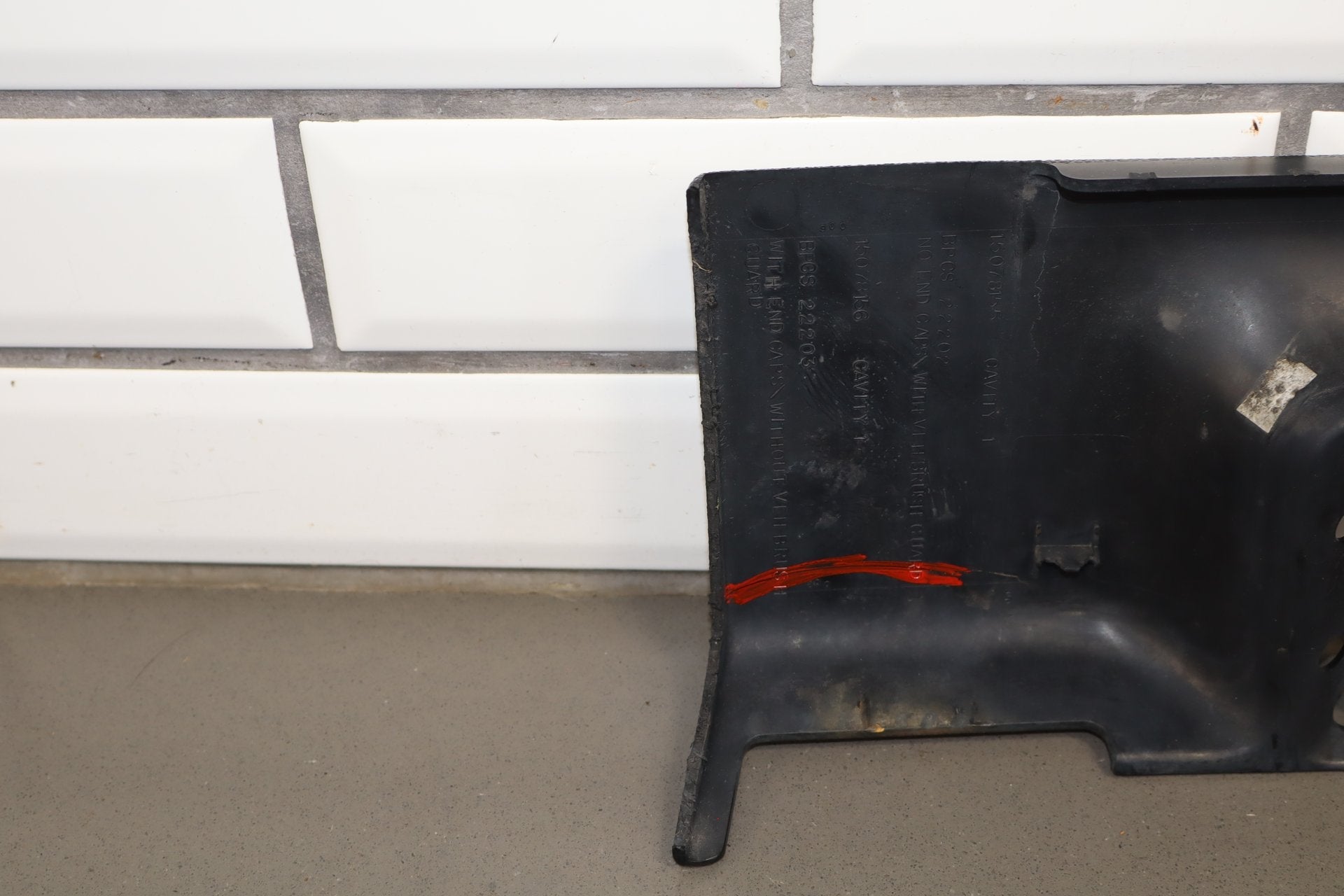 2003-2007 Hummer H2 Lower Grille 15078155