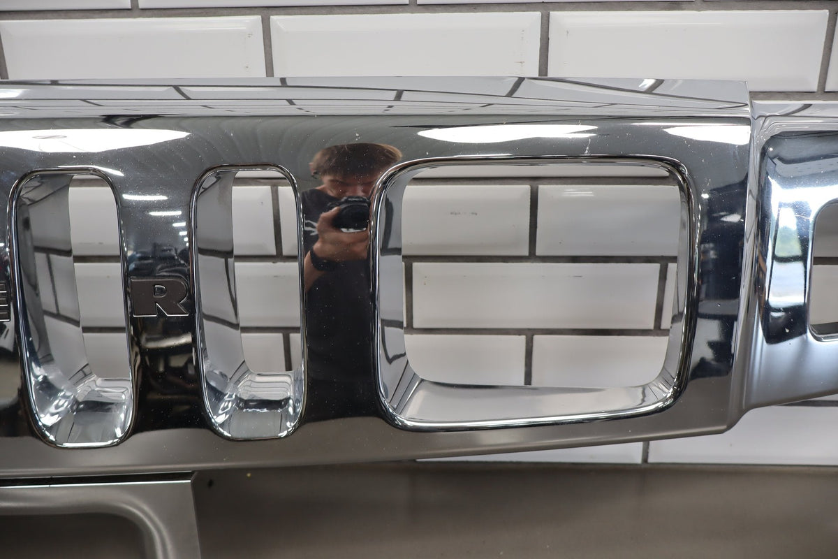 2003-2007 Hummer H2 Main Chrome Radiator Grille 15777617