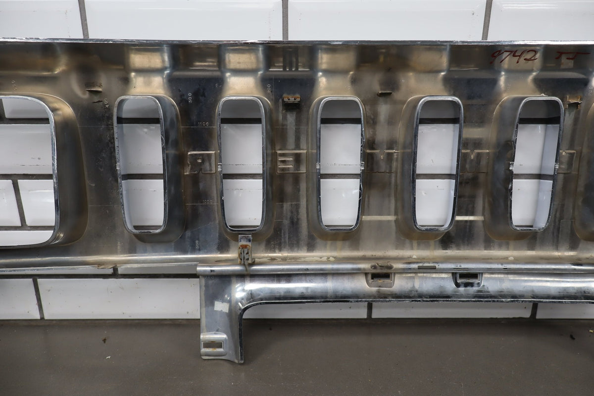 2003-2007 Hummer H2 Main Chrome Radiator Grille 15777617