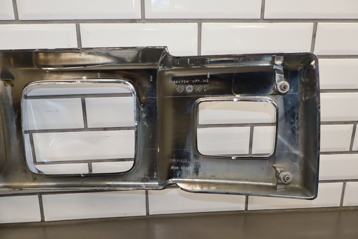 2003-2007 Hummer H2 Main Chrome Radiator Grille 15777617 - Chips, Bubbling
