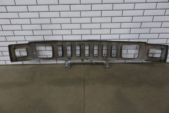 2003 - 2007 Hummer H2 OEM Upper Headlight Bumper Chrome Grille *1 Broken Tab*