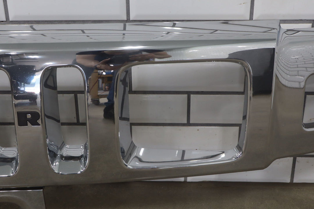 2003 - 2007 Hummer H2 OEM Upper Headlight Bumper Chrome Grille *1 Broken Tab*