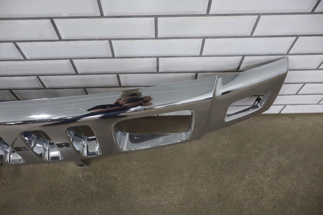 2003 - 2007 Hummer H2 OEM Upper Headlight Bumper Chrome Grille *1 Broken Tab*