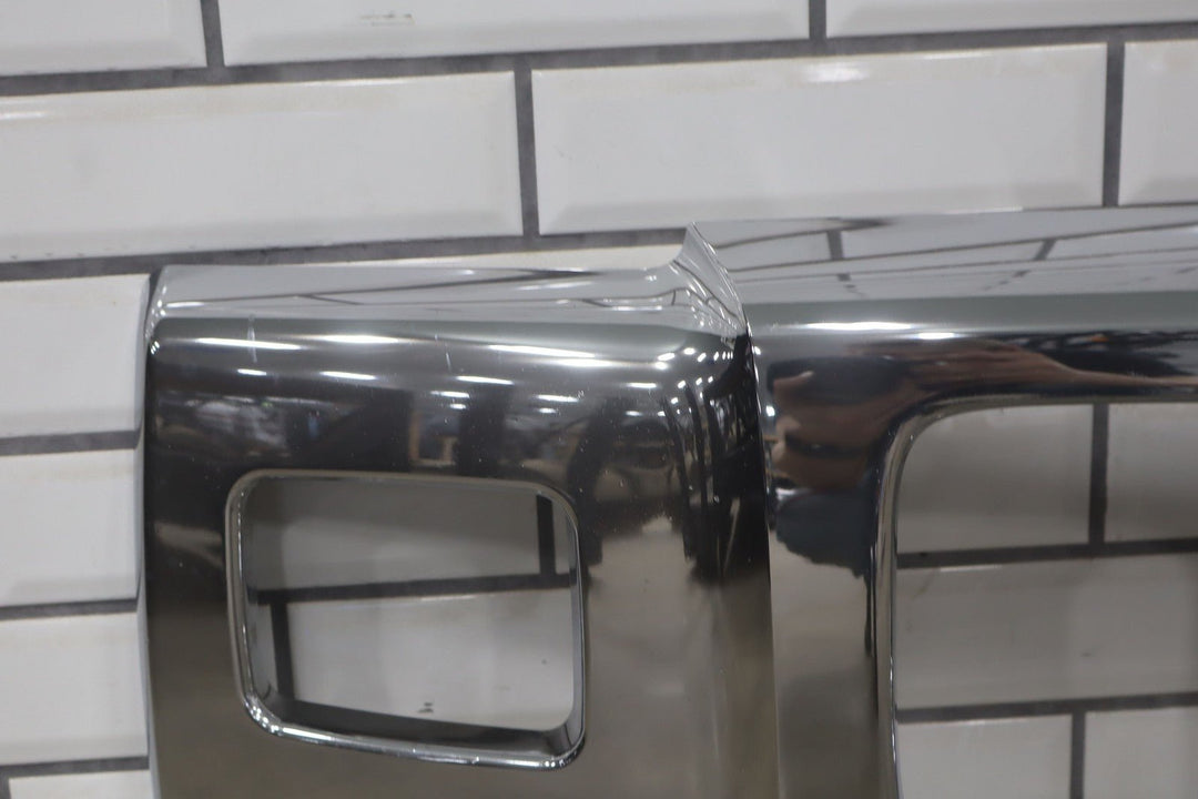 2003 - 2007 Hummer H2 OEM Upper Headlight Bumper Chrome Grille *1 Broken Tab*
