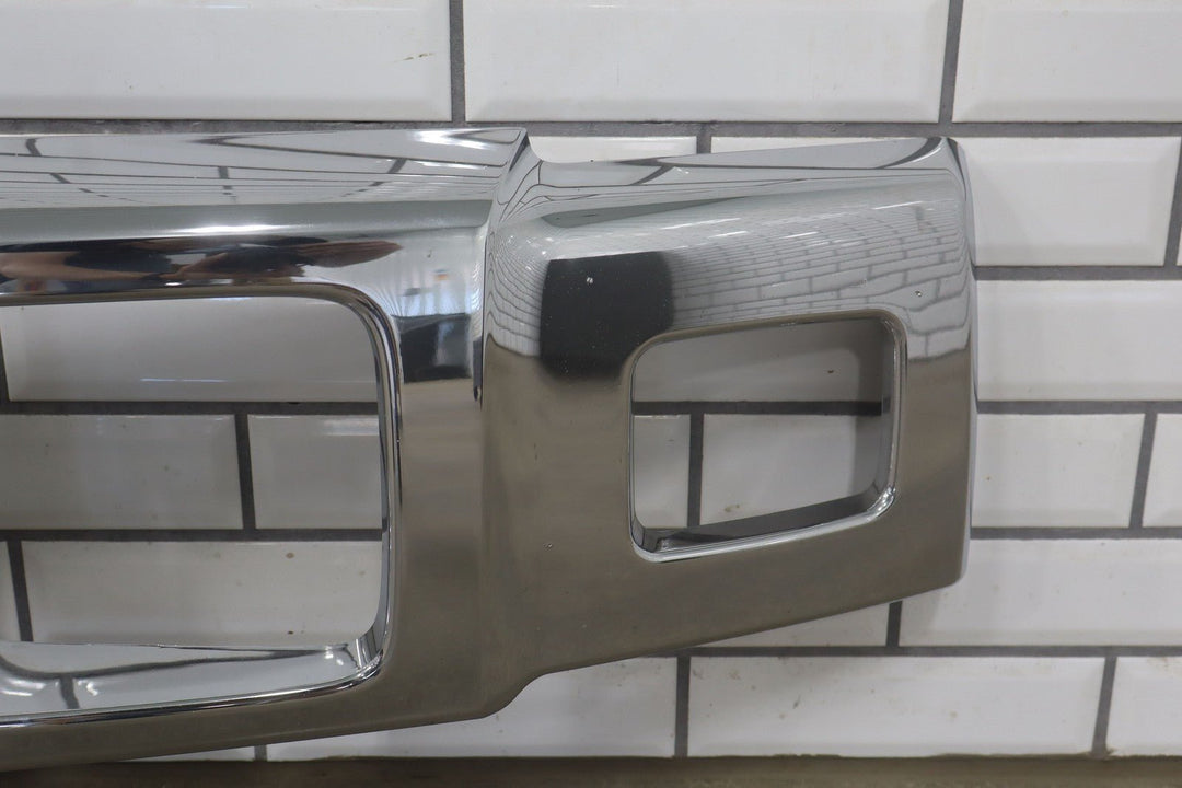 2003 - 2007 Hummer H2 OEM Upper Headlight Bumper Chrome Grille *1 Broken Tab*