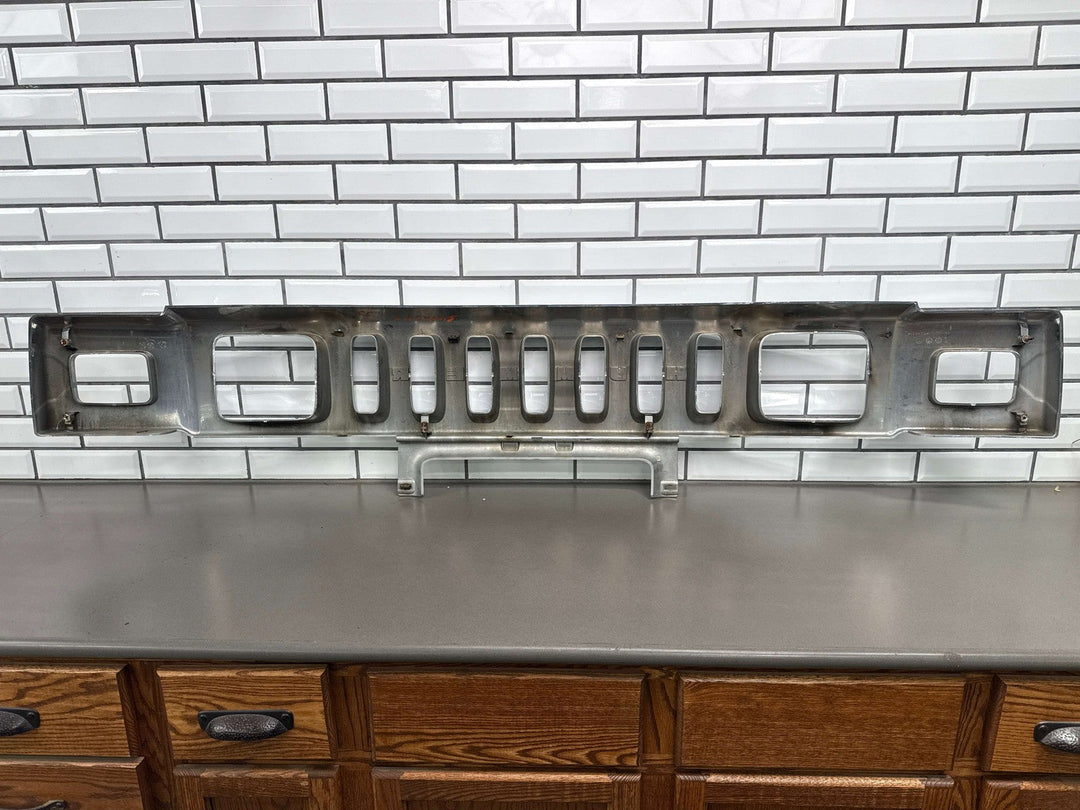 2003 - 2007 Hummer H2 OEM Upper Headlight Bumper Grille (Chrome) *Weathered*