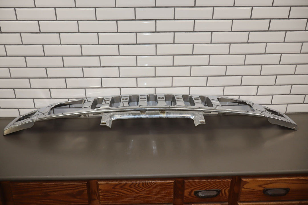 2003 - 2007 Hummer H2 OEM Upper Headlight Bumper Grille (Chrome) *Weathered*
