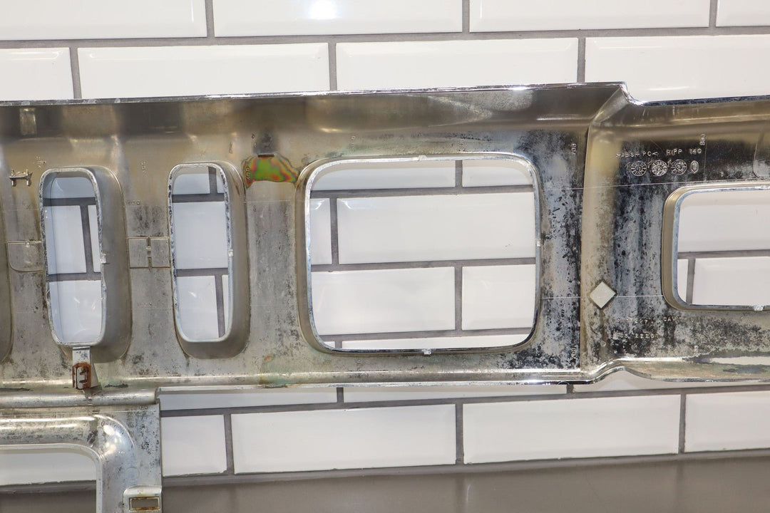 2003 - 2007 Hummer H2 OEM Upper Headlight Bumper Grille (Chrome) *Weathered*