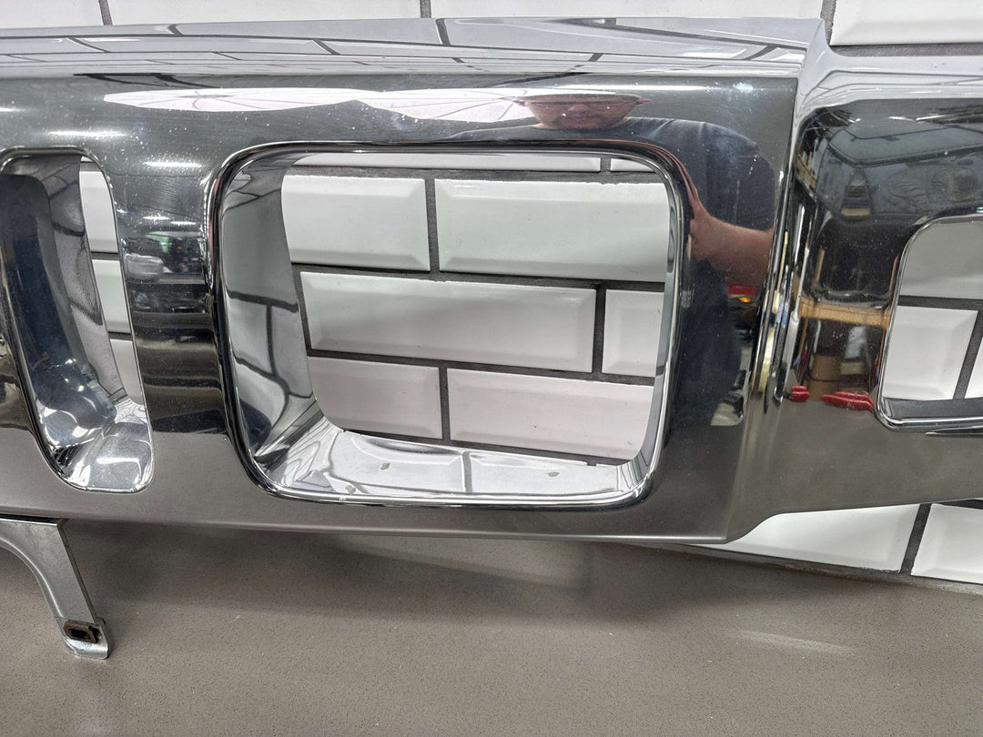 2003 - 2007 Hummer H2 OEM Upper Headlight Bumper Grille (Chrome) *Weathered*