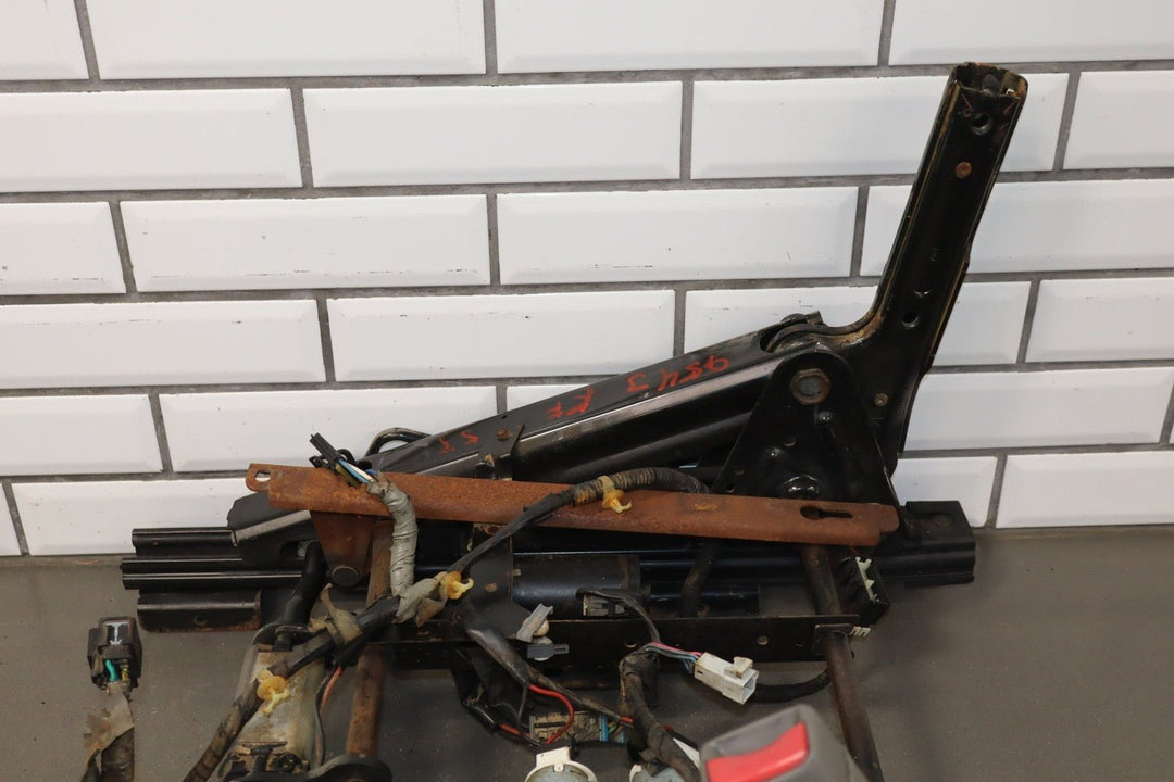 2003 - 2007 Hummer H2 Passenger Front Seat Track 19127253