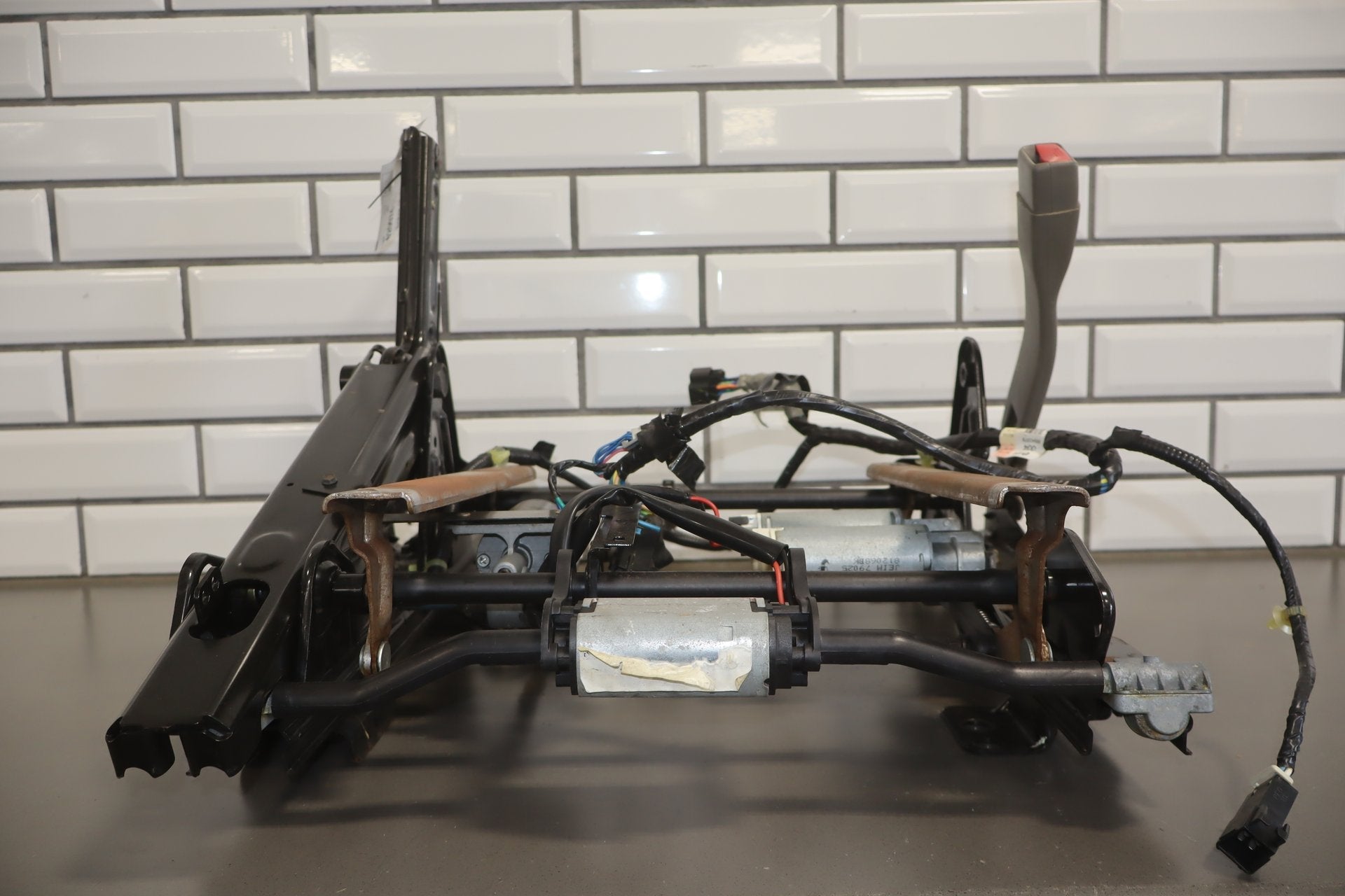 2003-2007 Hummer H2 Passenger Front Seat Track 19127253