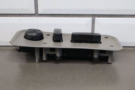 2003-2007 Hummer H2 - Passenger Right Power Seat Adjuster Switch W/ Bezel
