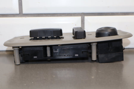 2003-2007 Hummer H2- Passenger Right Power Seat Adjuster Switch W/ Bezel