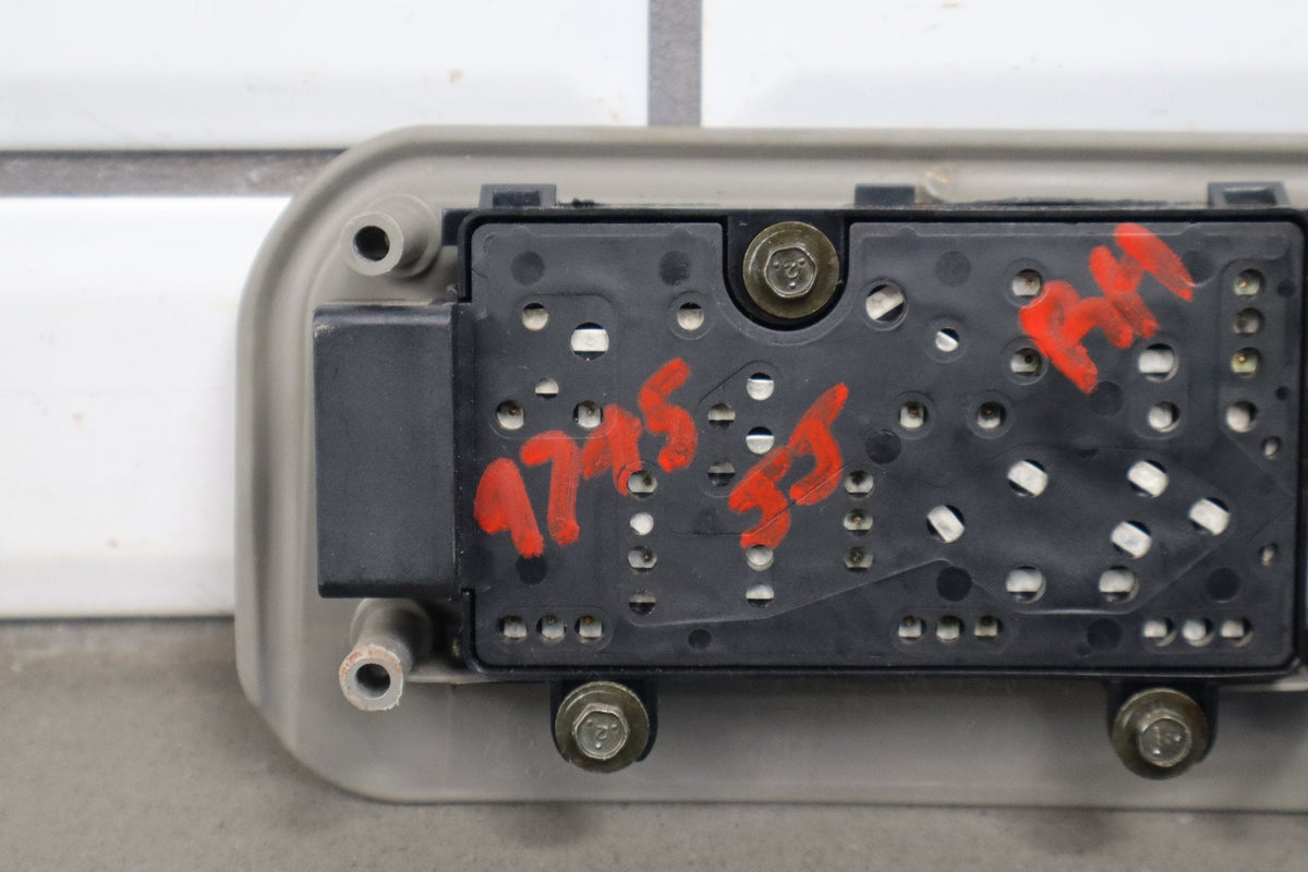 2003-2007 Hummer H2 - Passenger Right Power Seat Adjuster Switch W/ Bezel