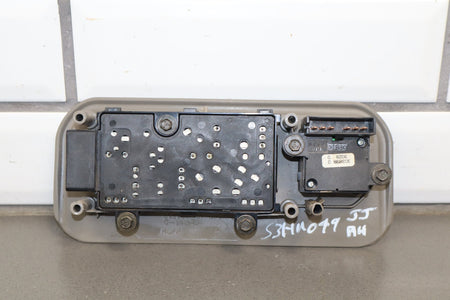2003-2007 Hummer H2- Passenger Right Power Seat Adjuster Switch W/ Bezel