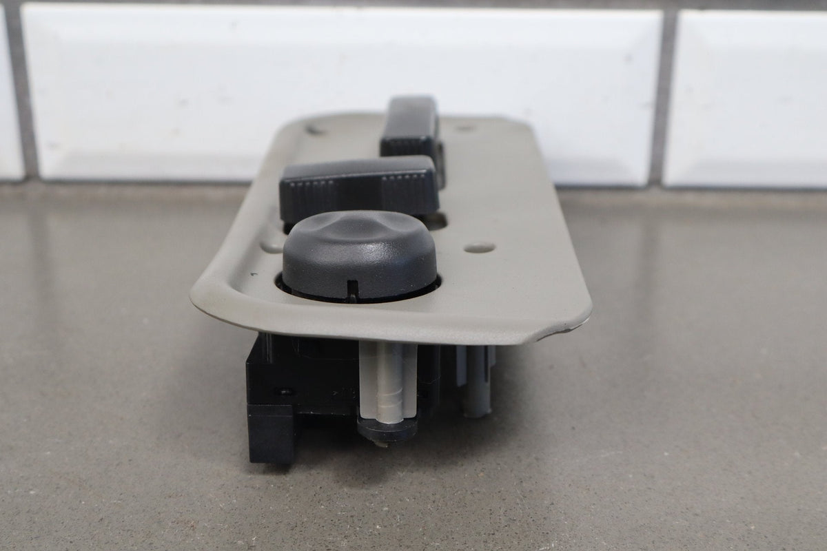 2003-2007 Hummer H2 - Passenger Right Power Seat Adjuster Switch W/ Bezel