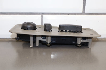 2003-2007 Hummer H2- Passenger Right Power Seat Adjuster Switch W/ Bezel