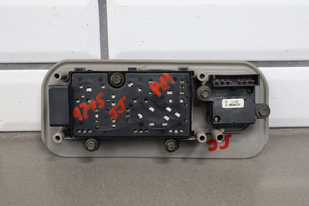 2003-2007 Hummer H2 - Passenger Right Power Seat Adjuster Switch W/ Bezel