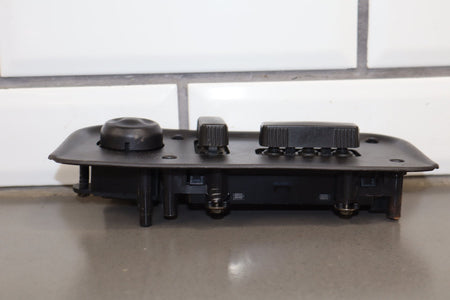 2003-2007 Hummer H2- Passenger Right Power Seat Adjuster Switch W/ Bezel
