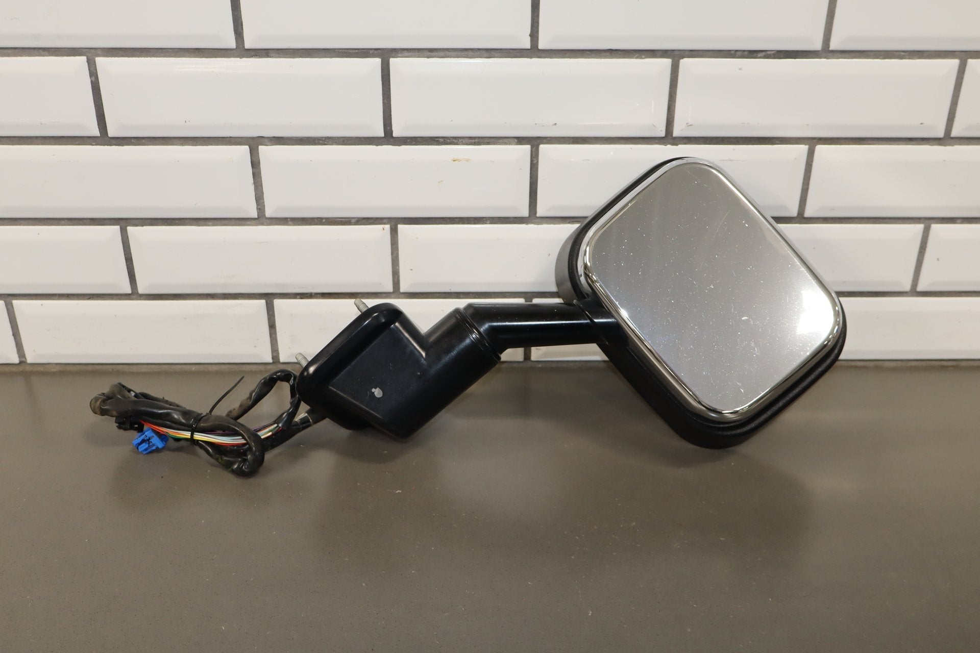 2003-2007 Hummer H2 Power Left Door Mirror Chrome Trim
