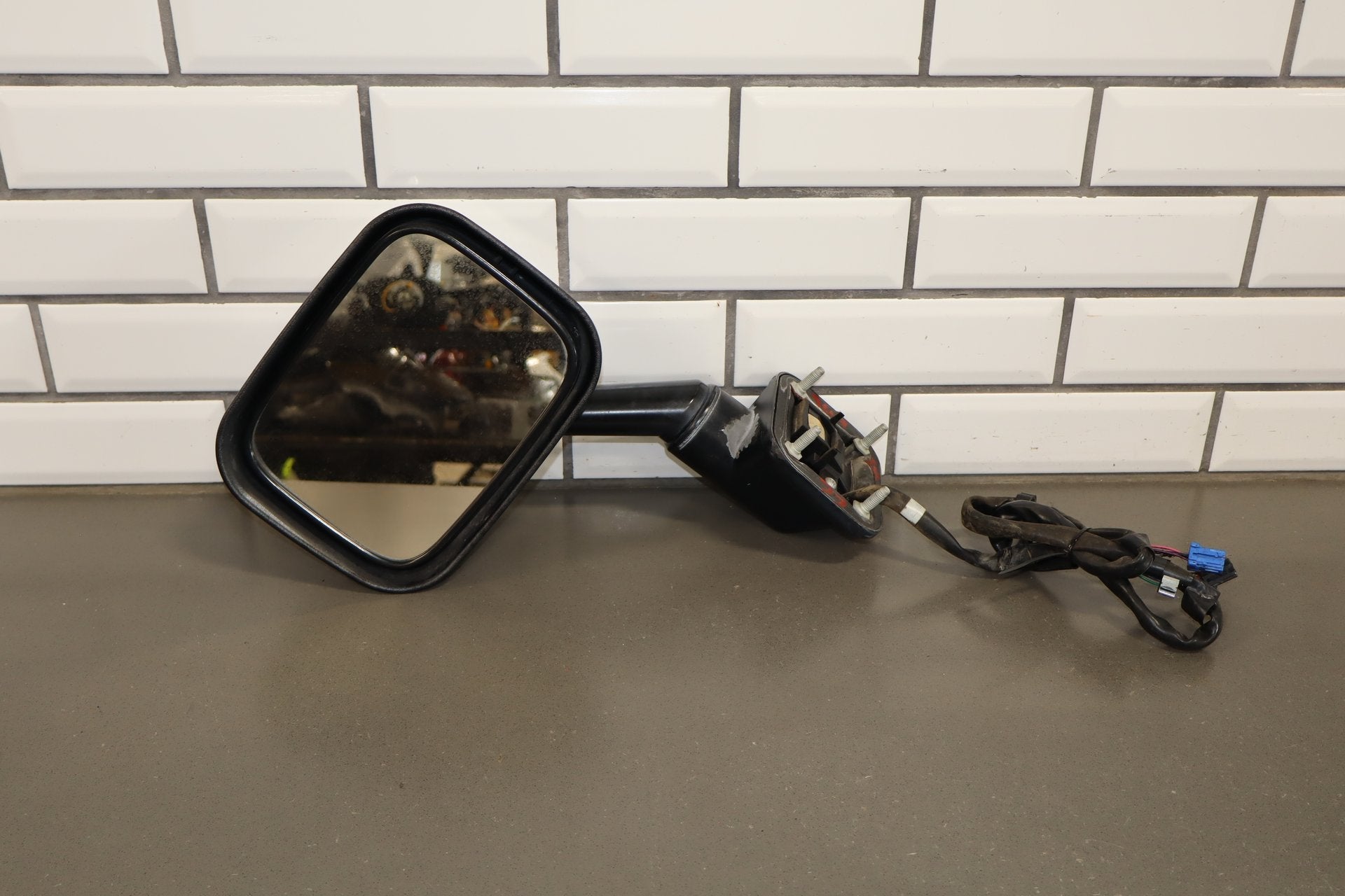 2003-2007 Hummer H2 Power Left Door Mirror Chrome Trim