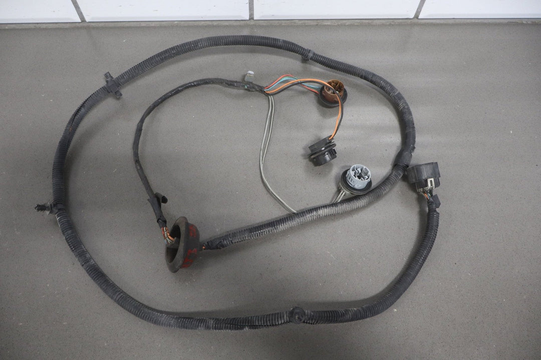 2003 - 2007 Hummer H2 - RH Passenger Taillight Wiring Harness 12335953