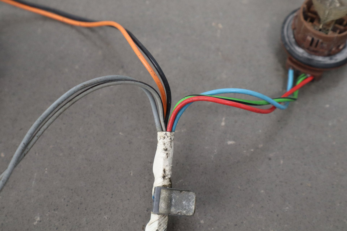 2003-2007 Hummer H2 - RH Passenger Taillight Wiring Harness 12335953