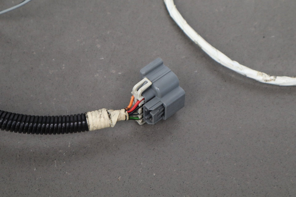 2003-2007 Hummer H2 - RH Passenger Taillight Wiring Harness 12335953