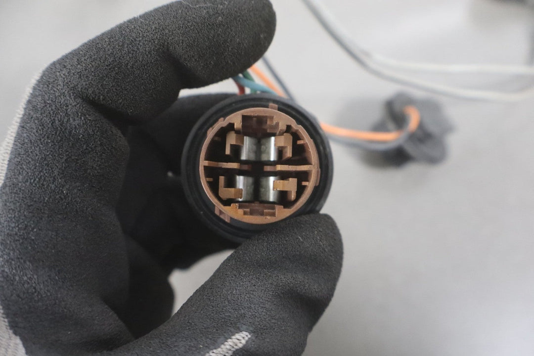 2003 - 2007 Hummer H2 - RH Passenger Taillight Wiring Harness 12335953