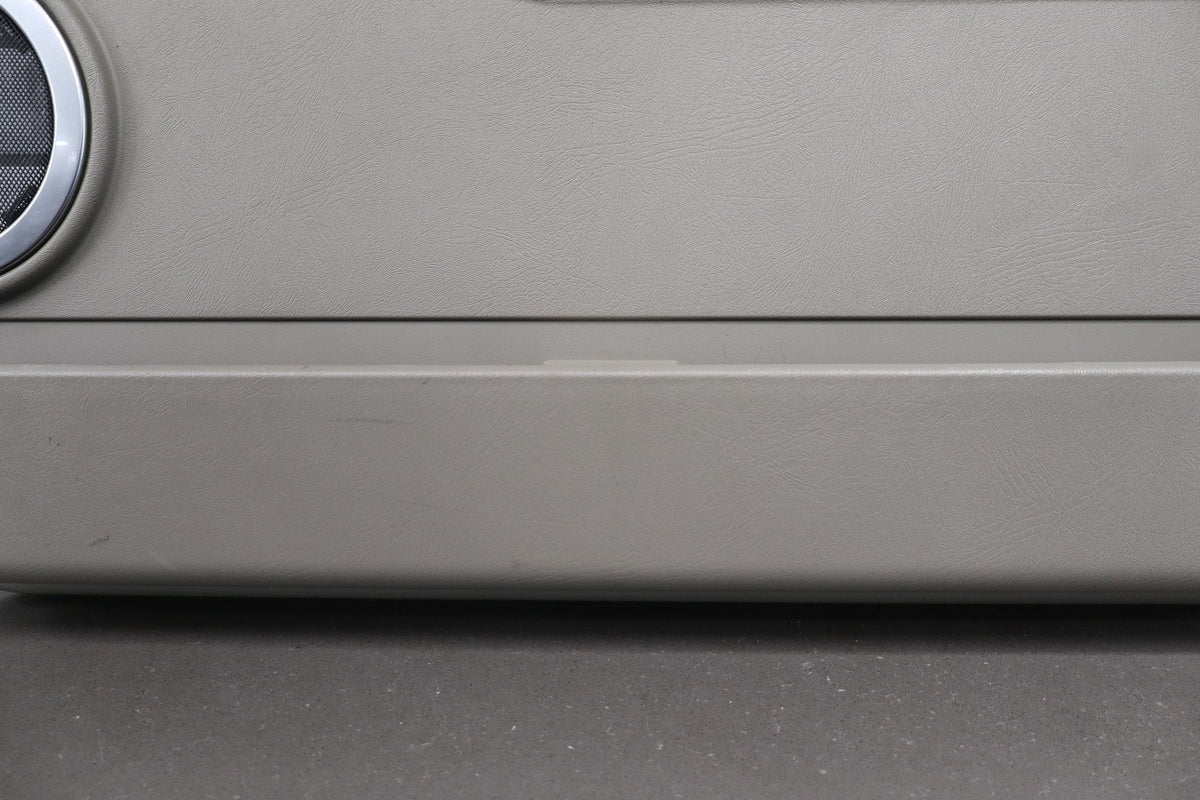 2003-2007 Hummer H2 - Right Front Door Trim Panel 15846874