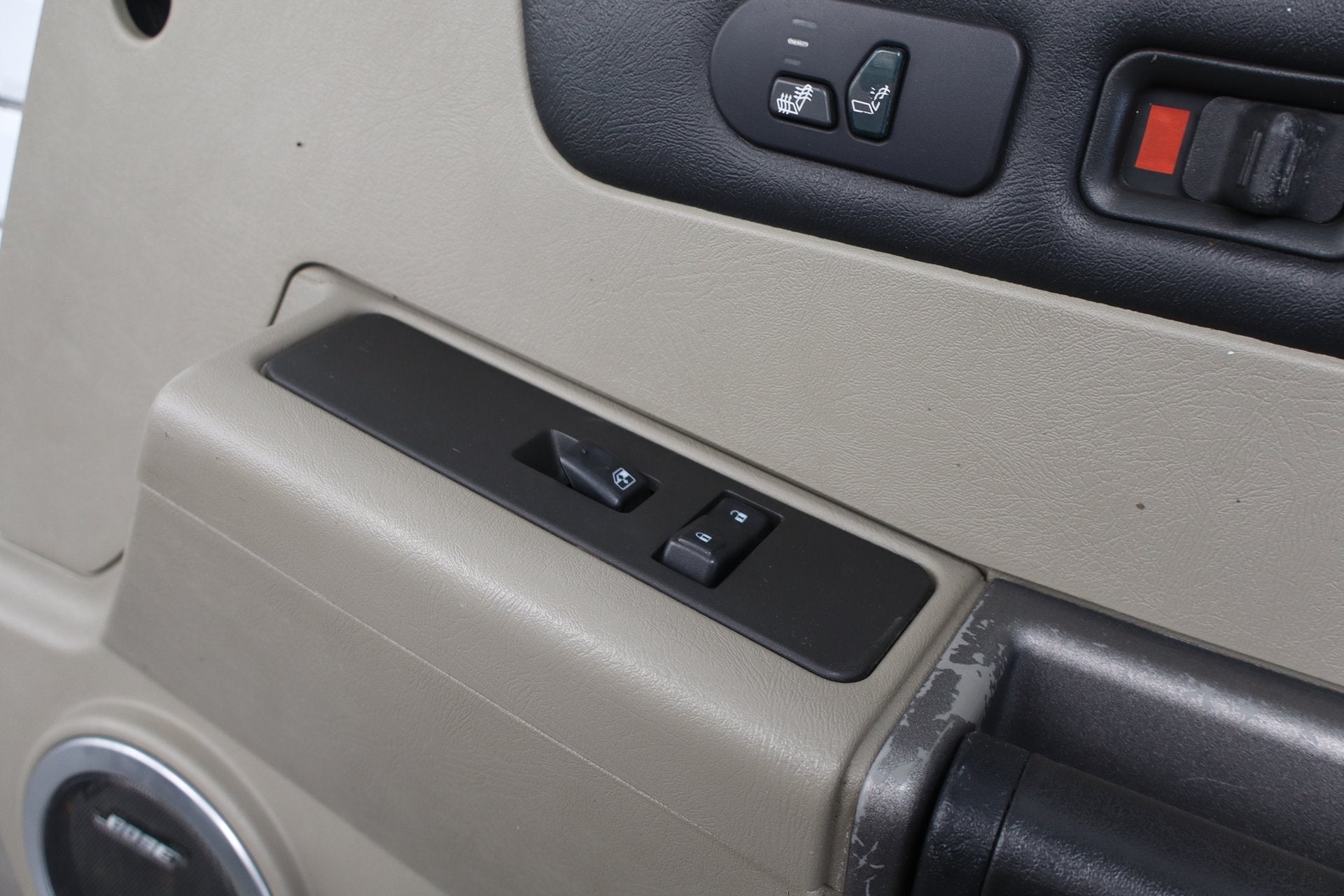 2003-2007 Hummer H2 - Right Front Door Trim Panel 15846874