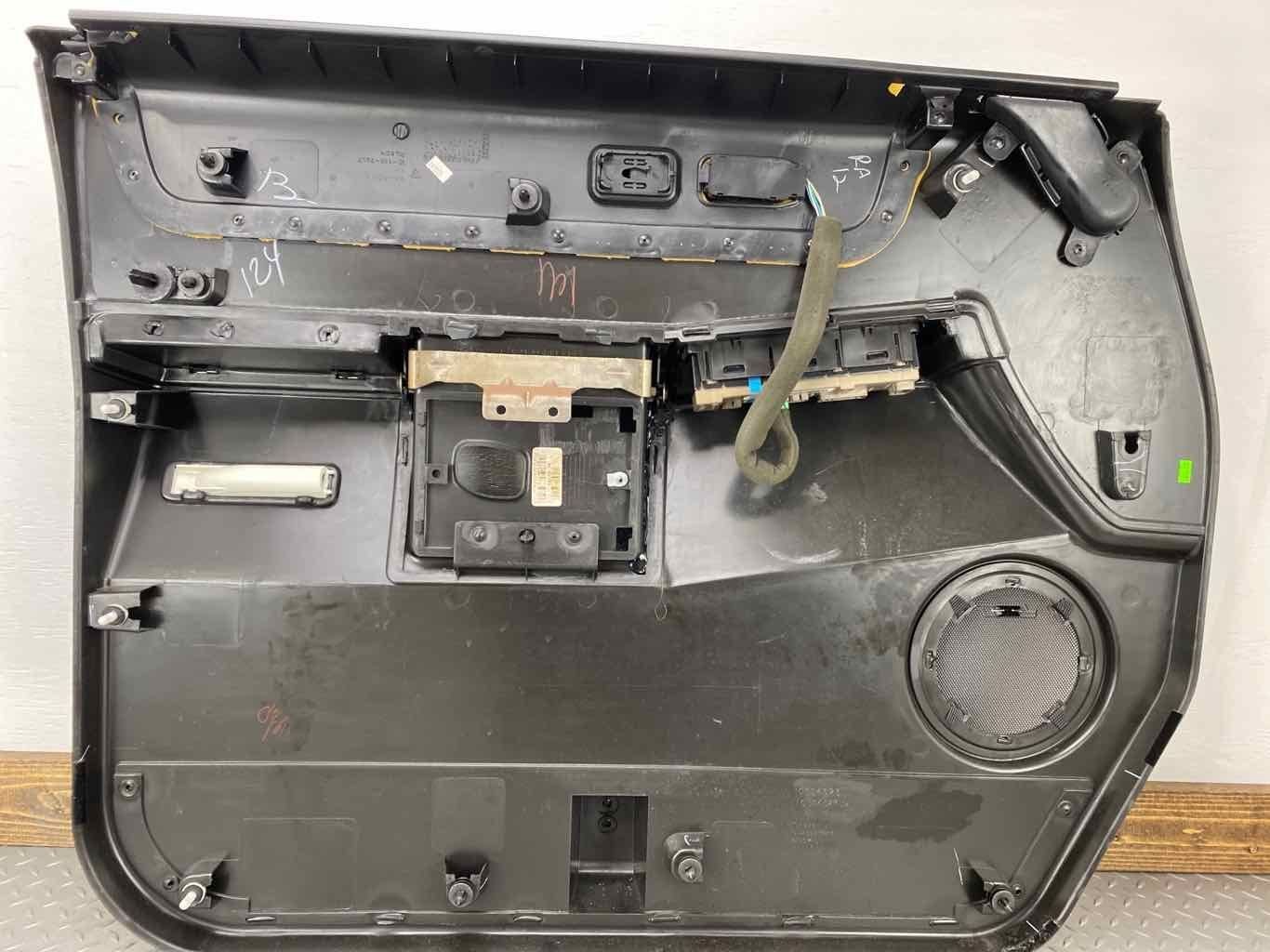 2003-2007 Hummer H2- Right Front Door Trim Panel 15846874