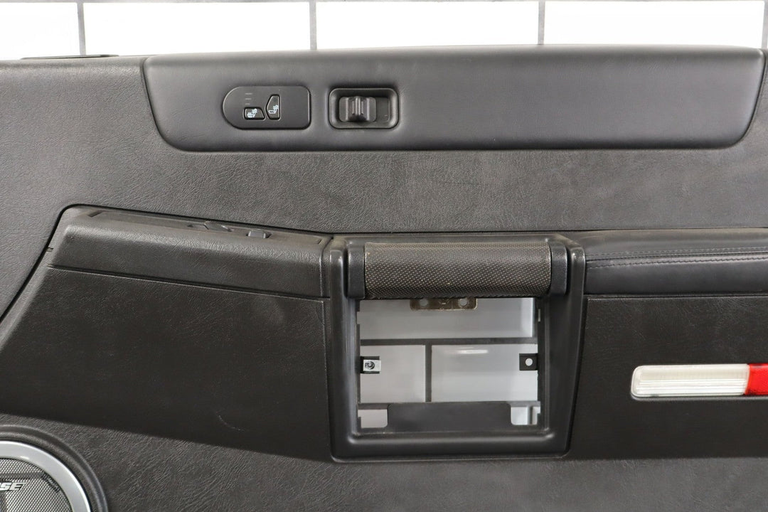 2003 - 2007 Hummer H2 - Right Front Door Trim Panel 15846874
