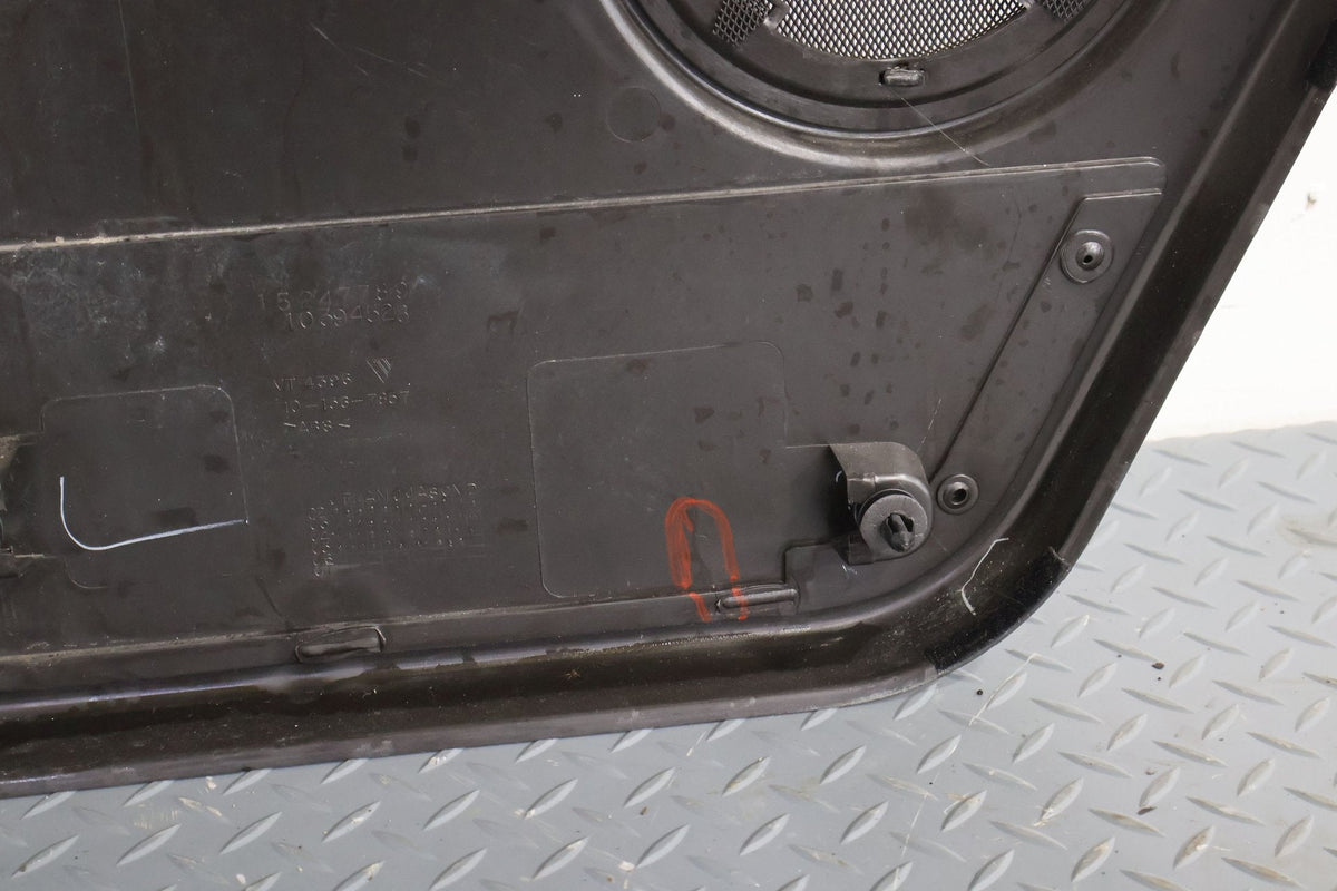 2003-2007 Hummer H2- Right Front Door Trim Panel Black 48 15846874